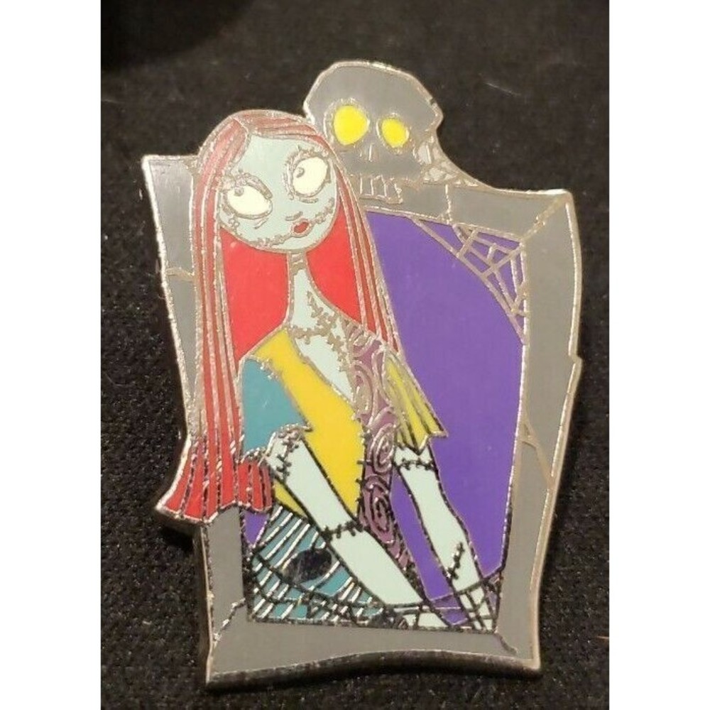 Disney Pin 80040 Hip Starter Tim Burton's Nightmare Before Christmas NBC Sally